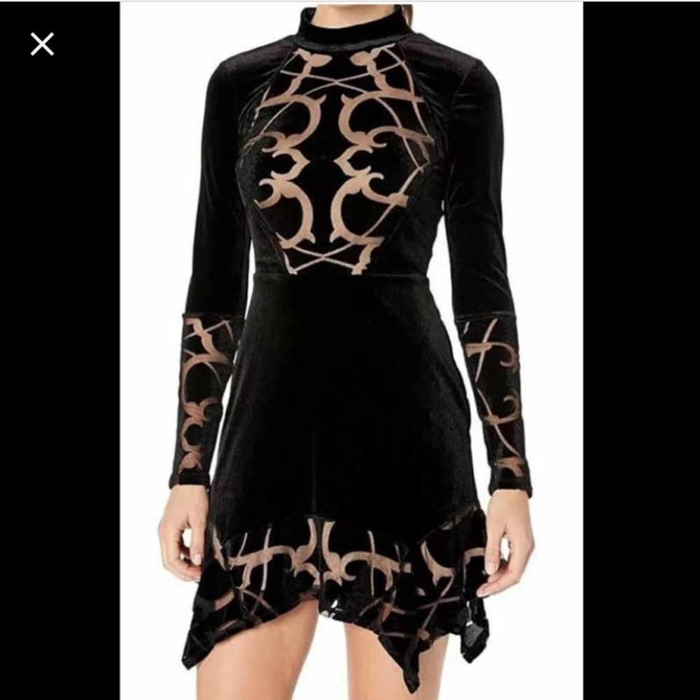 BCBGMaxAzria velvet dress 👌🏽